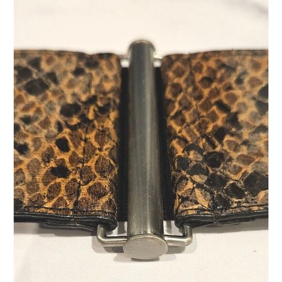 Vintage Womens Belt Brown Tan Black Snakeskin Elastic Waist Cincher Arrow Silver - Picture 5 of 9